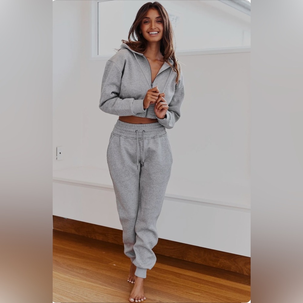 Lounge Apparel Women's Grey Jogger & Sweater Set - Small/Medium